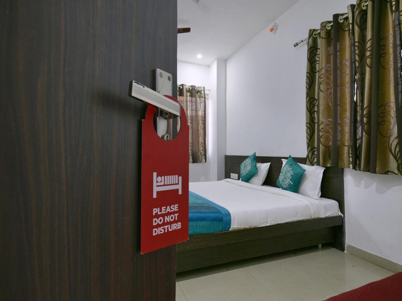 Oyo 9969 Hotel Kshipra Dham Ujjain Extérieur photo