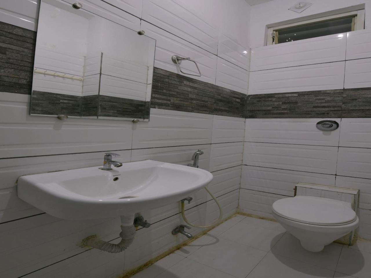 Oyo 9969 Hotel Kshipra Dham Ujjain Extérieur photo